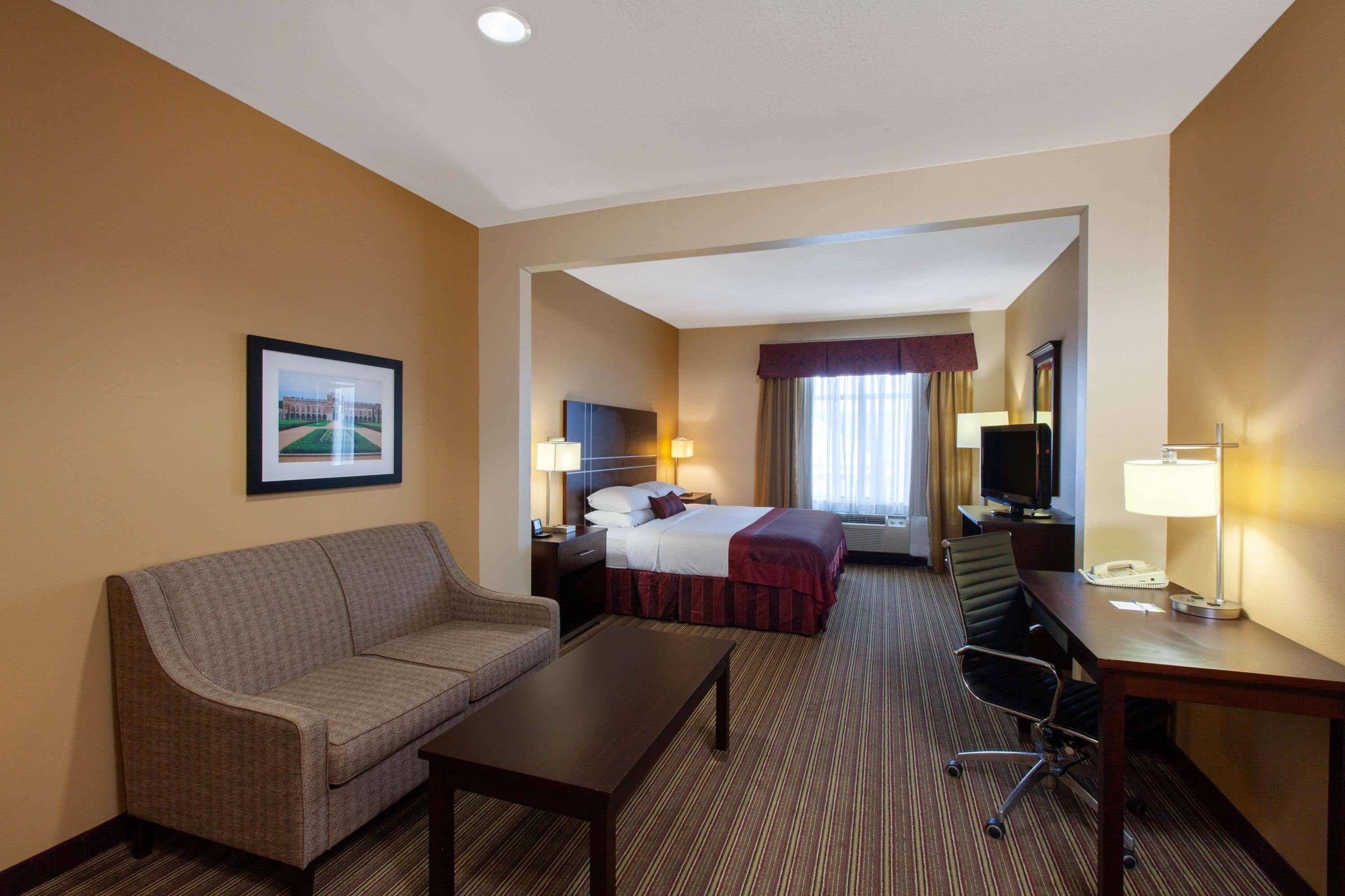 Hotel Wingate By Wyndham / Willowbrook 3*