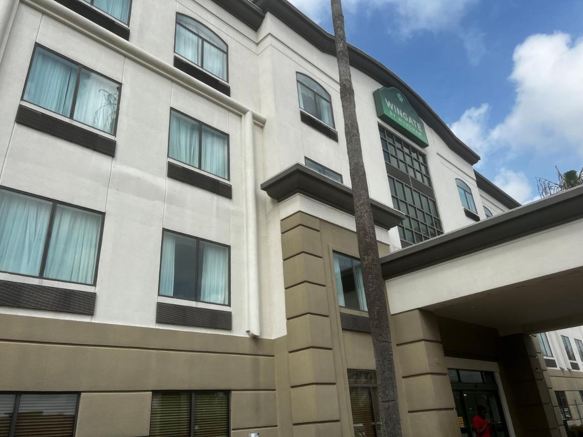 Hotel Wingate By Wyndham / Willowbrook 3*